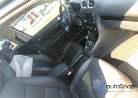 2014 Volkswagen Jetta Sportwagen 2.0L Tdi from USA, damaged, VIN 3VWML7AJ5EM622815